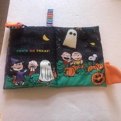 Peanuts Halloween Deluxe Soft Crinkle Book Hanging Stroller Toy