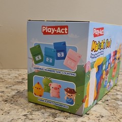 Play-Act Match’n Roll Farm Number Train Activity Toy Counting, Colors 12M+