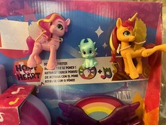 Hasbro ~ My Little Pony Musical Melody Radio 20 Figure Playset + bonus DVD NEW!