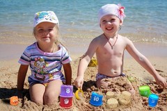 Ella Dream 17 PCs Multicolor Nesting and Stacking Cups Set, Small,