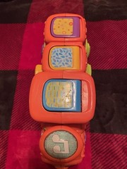 Vtech Roll and Surprise Animal Train Pop Up Animal Ages 6-36 Months Tested Works