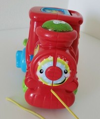 Vtech Roll & Surprise Animal Train. Pop Up Animals. Ages 6-36 Months.