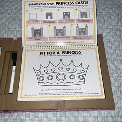 Melissa & Doug Play Draw Create Princess Reusable Drawing Magnet Kit 60pc Set.