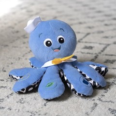 Baby Einstein Octoplush 1 Count (Pack of 1), Musical Octopus Plush 11″
