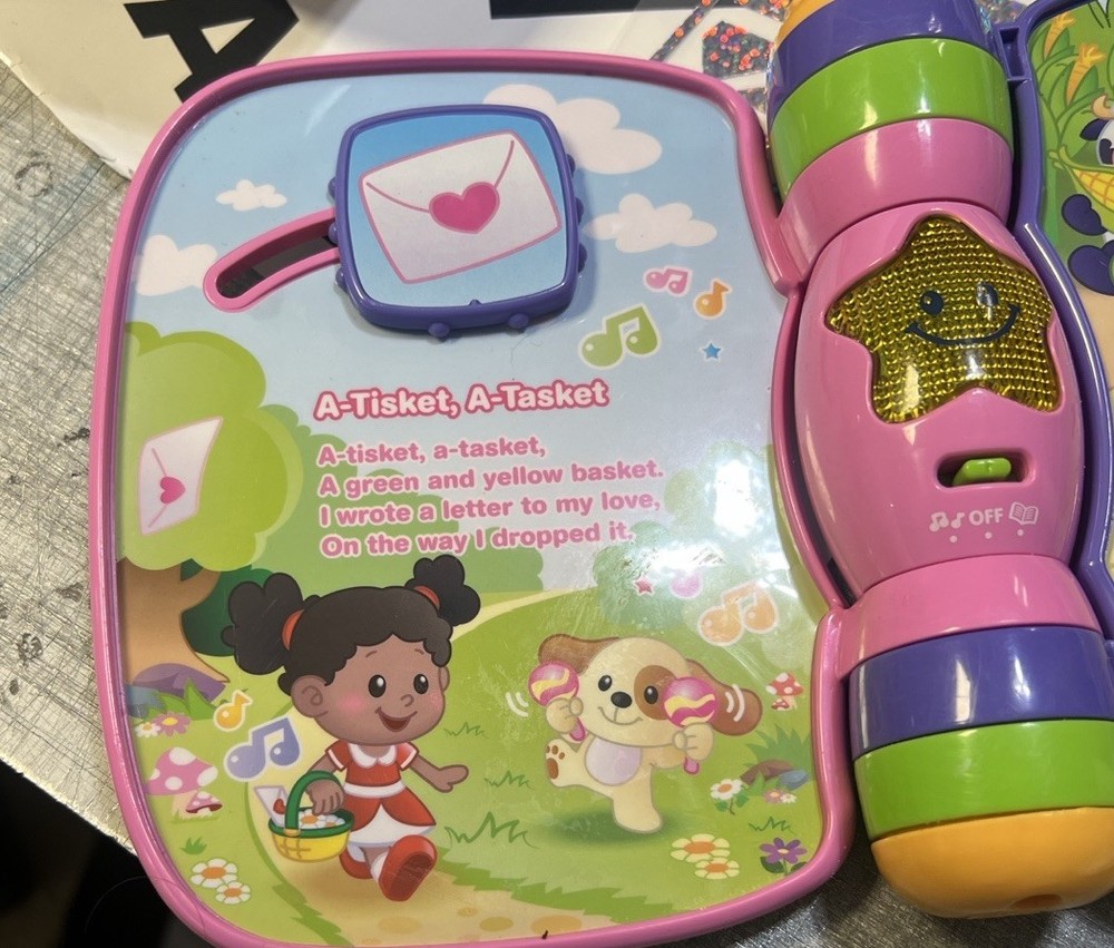VTech Musical Rhymes Lights Up and Has Music Used/ Battery Included Works
