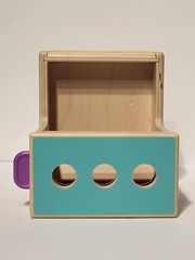 LOVEVERY Wooden Peg Drop Box – NO PEGS – The Thinker Play Kit – 11 – 12 Months
