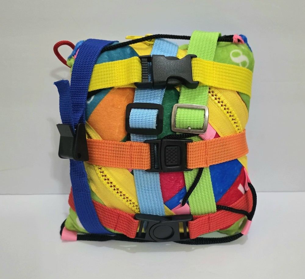 Teytoy Sensory Buckle Pillow -Toys for Toddlers, Travel Toy, Buckle Hook Zip Tie