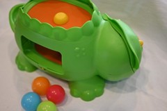 Fisher-Price Double Poppin’ Dino Mattel 2016 Lime Triceratops Interactive Toy