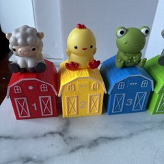 Learning Resources Colorful Counting 1-10 Barn Boxes & Animals Figures