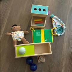 Lovevery The Thinker Play kit 11-12 Months (partial kit)