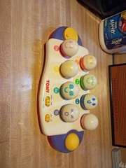 1999 Tomy Play By Light Piano Musical Toy Do Re Mi Ball Faces Lights Sounds Game