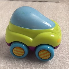 2012 Pull & Go Car – Manhattan Toy Co. 3” Blue White Orange Toddler Toy