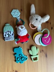 Itzy Ritzy Cloud Island Bella Tunno Developmental Play Lot Chew Rattle Grasp