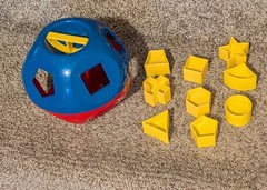 Tupperware Tuppertoy Shape Sorter Shap O Ball Red/Blue Toy Shapes Numbers