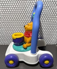 Winnie the Pooh VINTAGE Mattel Spinning Pooh Walker Push Toy Baby 1997 RARE