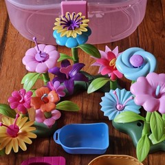 GILI Flower Garden Play Set Toy Game