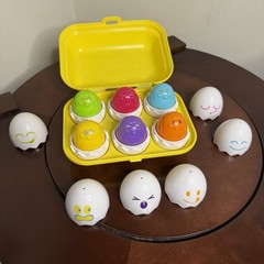TOMY Egg Shape Sorting Hide N Squeak Toddler Toy 1993 Baby Toddler Interactive