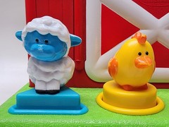 Infantino Shape Sorting Barn ABC & Animals