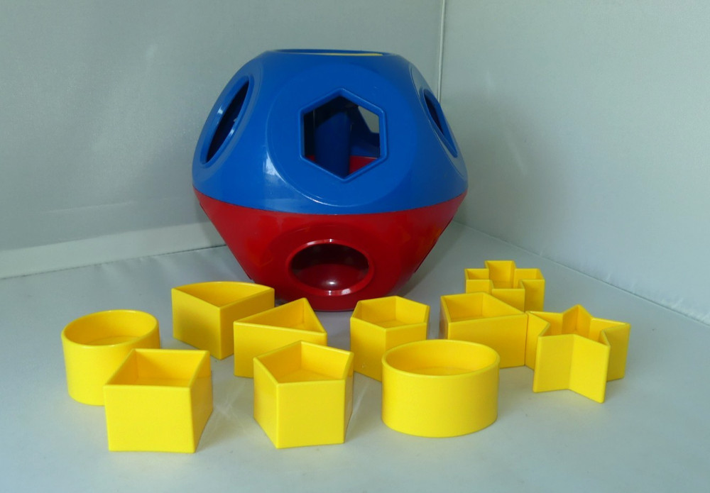Tupperware Sorting Ball Shape O Toy Puzzle Kids Toddler Development Complete Set
