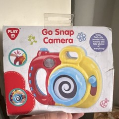 PlayGo Go Snap Camera Activity Toy Red Yellow Blue 12m+ Hand-Eye Coordination