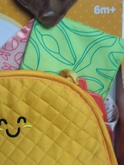 Melissa & Doug Soft Taco Fill & Spill Multi Textured 6 Months Fine Motor Sensory