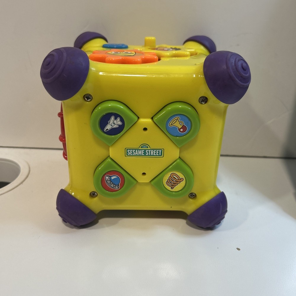 Vintage Mattel Sesame Street Electronic Sound Activity Cube 2001 Tested & Works