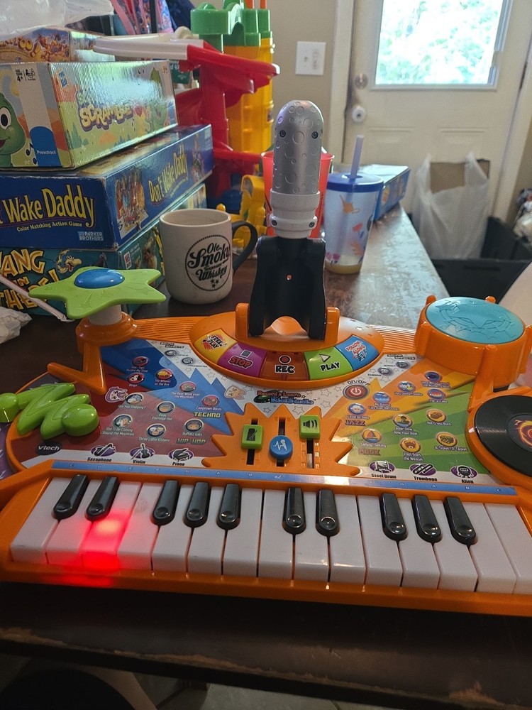 VTech Record and Learn KidiStudio Kids Toy V Tech Keyboard READ!! Incomplete