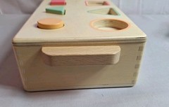KiwiCo Pop-Up Shape Sorter Puzzle Wooden Blocks Match Colors Shapes Cute Faces