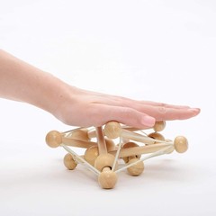 Manhattan Toy Skwish Natural Rattle and Teether Grasping Activity Toy