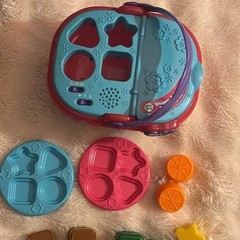 LeapFrog Shapes & Sharing Picnic Basket