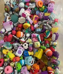 Shopkins Random Selections Action Figures Mini Vinyl Dolls Toys Set No Dupe