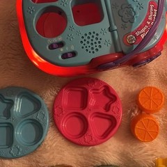 LeapFrog Shapes & Sharing Picnic Basket