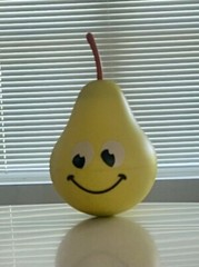 Original Fat Brain Toy. 🍐 Pear. Wobbles And Plays Music. Ages 1+.
