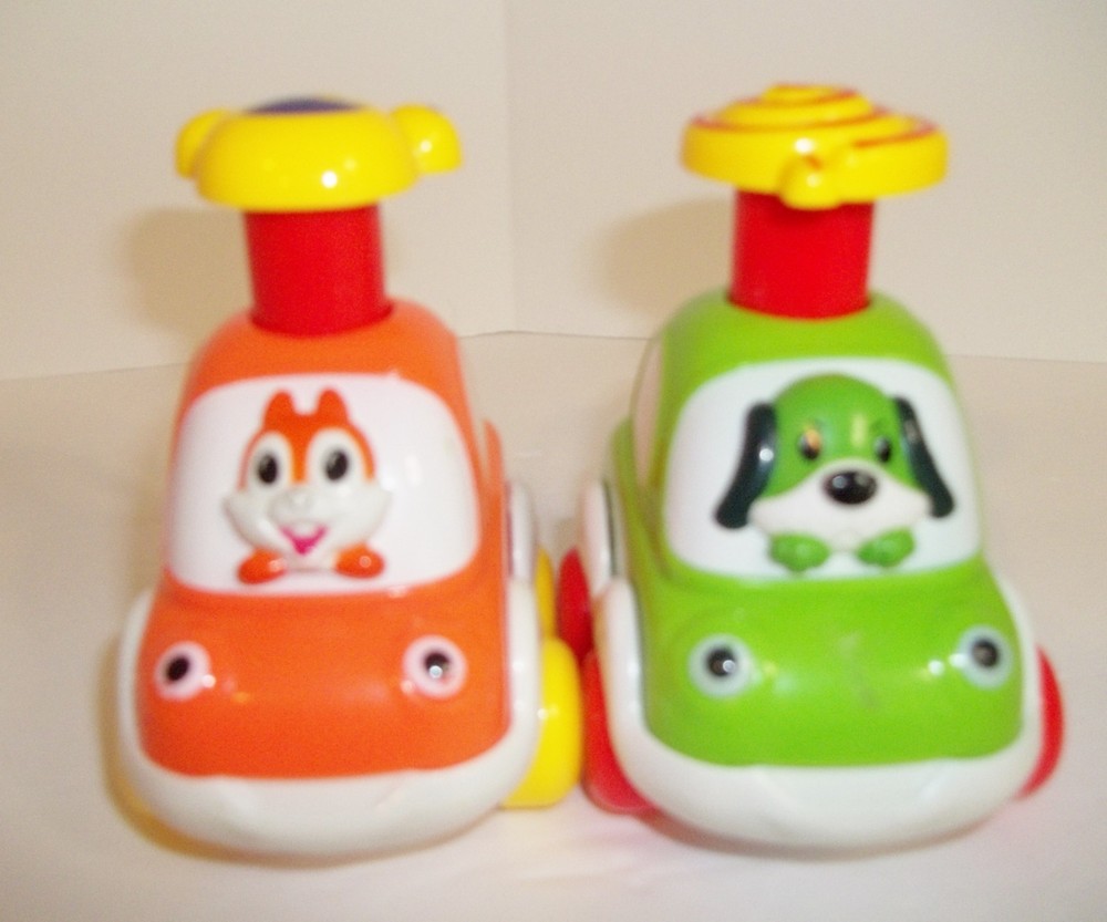 2 Manhattan Toy Co. Silly Racers 2017 Push And Go Animal Cars toys tails wag