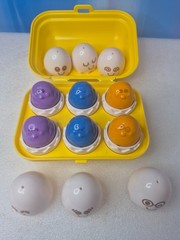 TOMY EGG SHAPE SORTING TOY, HIDE N SQUEAK, 1993 VINTAGE CUTE EGG TOYS MONTESSORI