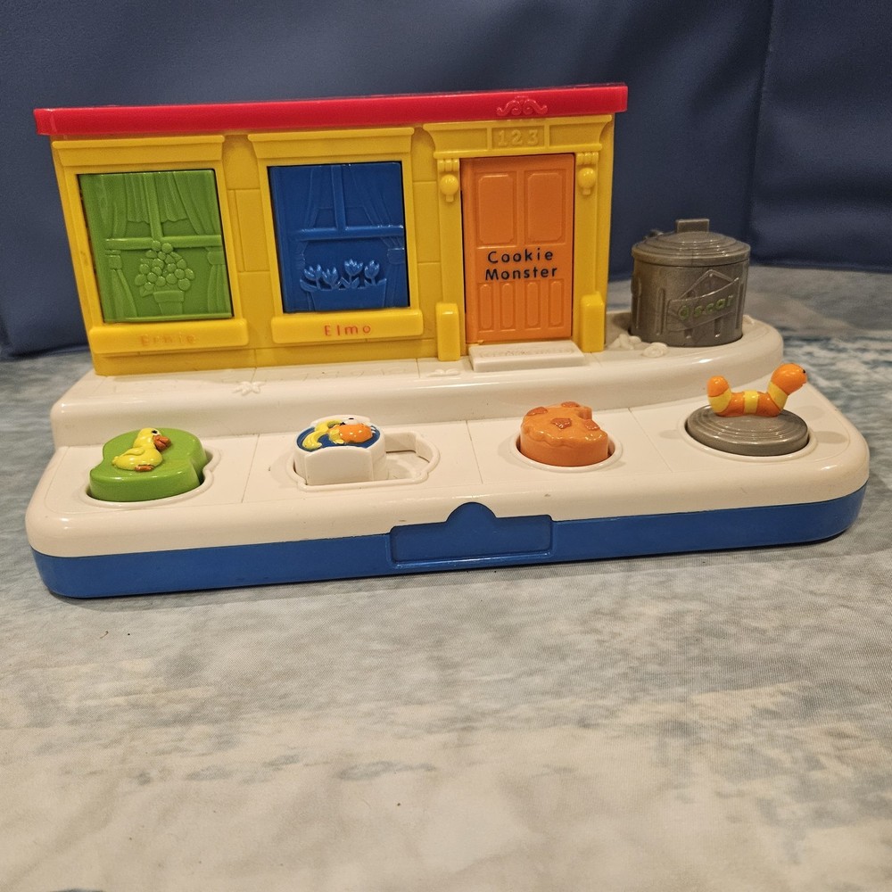 2004 Sesame Street Pop Up Toy Mattel Elmo Cookie Monster Oscar Tested No Sound