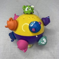 Spin Master CHUCKLE BALL Vibrating Motorized Bouncing Sensory Developmental Toy