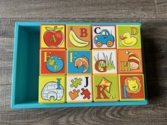 Parents Magazine Play + Learn Puzzle Block Critters Educational Toy 2001 EUC