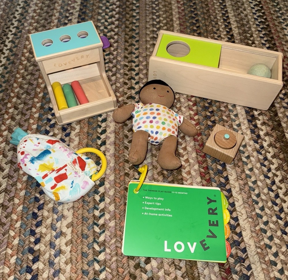 LOVEVERY Play Kit for 11-12 Months: The Thinker