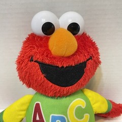 Hasbro Sesame Street Singing Talking English Spanish ABC’s Plush Elmo Toy 12″