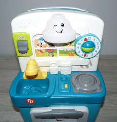 Fisher Price Laugh & Learn Kitchen Playset w/Music Lights & Accessories TESTED