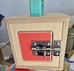 Lovevery Lock / Latch Wooden Box Development The Realist Play Kit 19-21 months