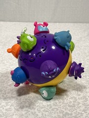 Spin Master CHUCKLE BALL Motorized Bouncing Sensory Developmental Toy – WORKS!!