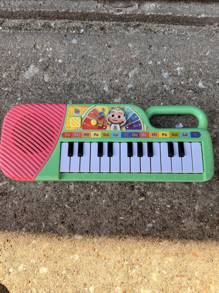 CoComelon First Act Musical Keyboard Piano Toy, 23 Keys – Multicolor (CMF0002)