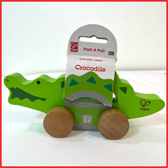 Hape Wooden Crocodile Pull Toy Alligator Walk Toddler Montessori Educational NEW