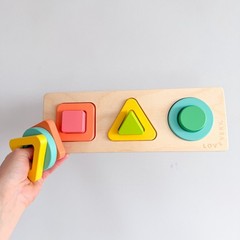 Lovevery The Realist Play Kit 19 To 21 Months Geo Shapes Puzzle
