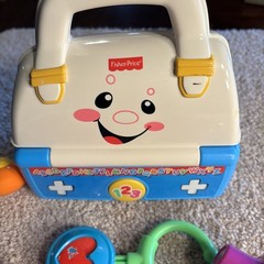 FIsher Price Laugh & Learn Sing Along Med Doctor Bag With Accessories, Batteries