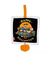 Peanuts Halloween Deluxe Crinkle Square with Teether On The Go Great Pumpkin