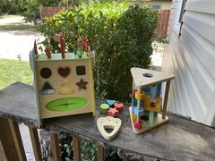 2 Interactive Wood Toys CLASSIC WORLD HAPPY HEN activity-Fisher Price 3-Triangle