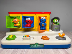 Sesame Street Pop Up Poppin’ Pals Musical Singing Toy 2004 Mattel, Pls see Video